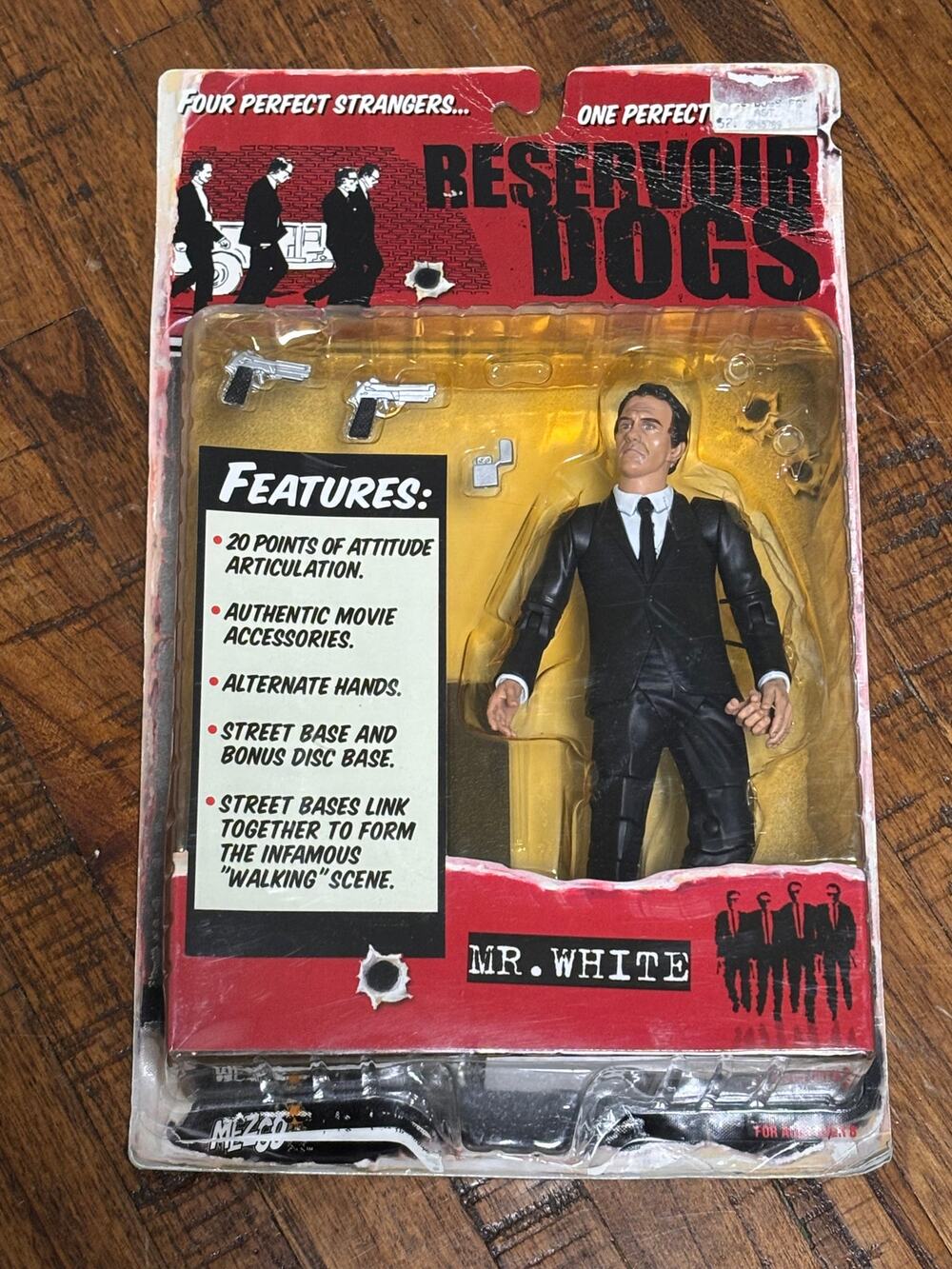 Reservoir Dogs Mr. White Figure Mezco Toys Artisan Pictures 2001 Harvey Keitel
